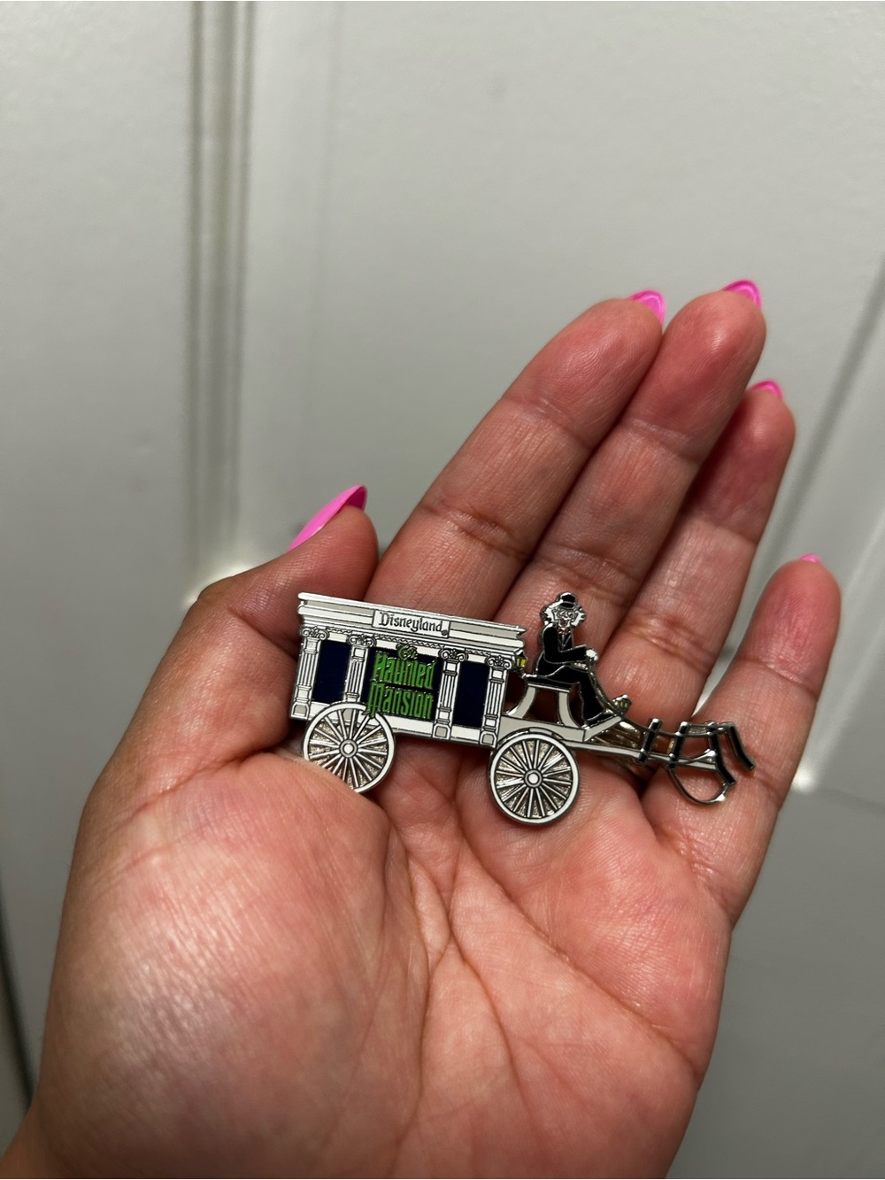 Disney pin DLR Haunted Mansion Hearse Hitchhiking Ghost Ezra Ghostly Horse
